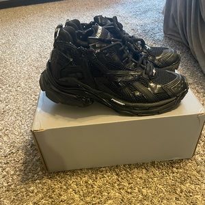 Balenciaga Runner Sneaker ‘Black’